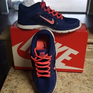 3/$25 Nike Flex Training